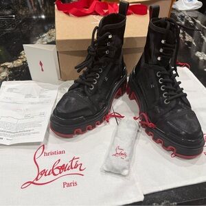 Christian Louboutin Donne Dune Boot 37